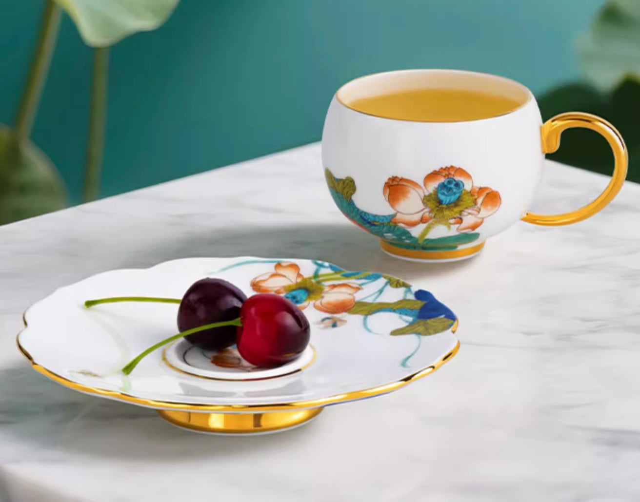 Lotus Gold-Trim Cup Set